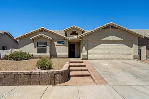 8055 S New Abbey Dr, Tucson, AZ 85747