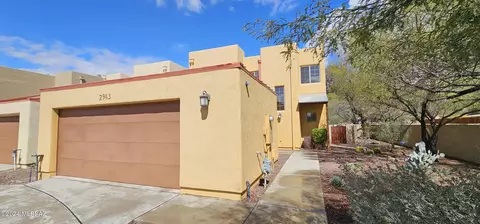 2943 Canyon Bend St, Tucson, AZ 85716