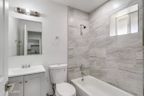 Bath - 813 E 33rd St, Tucson, AZ 85713 photo 4 of 4