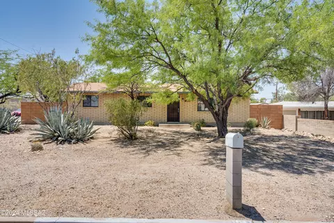 2940 E Helen St, Tucson, AZ 85716
