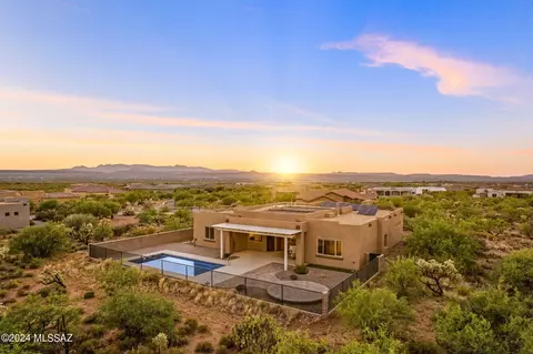 2661 E Old Stone House Trl, Sahuarita, AZ 85629
