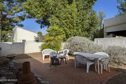 2925 N Placita Nueva, Tucson, AZ 85715