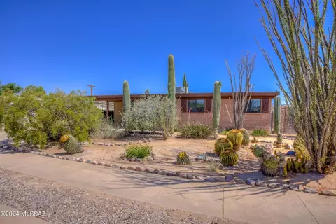 Exterior - 6565 E David Dr, Tucson, AZ 85730 photo 2 of 9