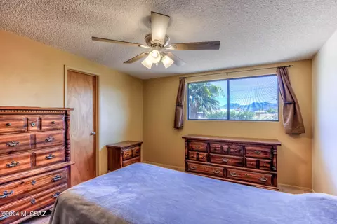 Bedroom - 6565 E David Dr, Tucson, AZ 85730 photo 4 of 5