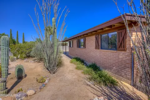Exterior - 6565 E David Dr, Tucson, AZ 85730 photo 1 of 9