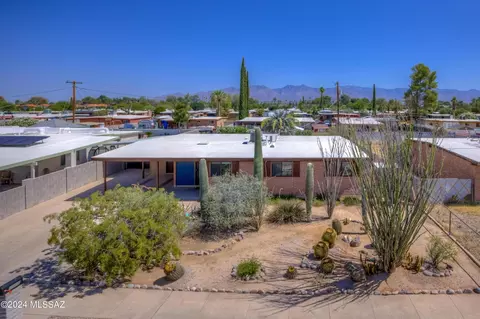 6565 E David Dr, Tucson, AZ 85730