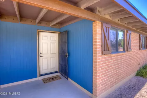 Exterior - 6565 E David Dr, Tucson, AZ 85730 photo 3 of 9