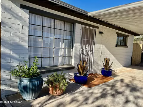 3232 E Bermuda St, Tucson, AZ 85716