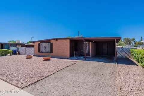6608 E 42nd St, Tucson, AZ 85730