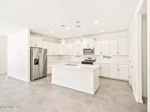 12546 E Patch Dr, Vail, AZ 85641 photo 4