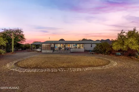10123 W Horse Mesa Trl, Tucson, AZ 85743