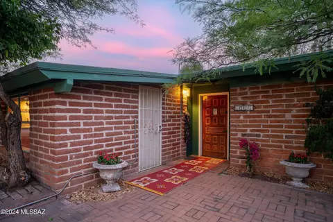 5325 E 6th St, Tucson, AZ 85711 photo 2