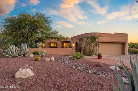 6810 E Loma Del Bribon, Tucson, AZ 85750