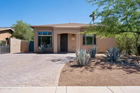 1622 E Hampton St, Tucson, AZ 85719