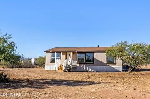 13675 E Blue Cactus Ln, Vail, AZ 85641
