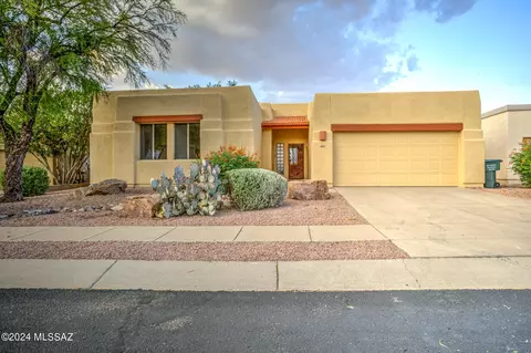 474 N Daystar Mountain Dr, Tucson, AZ 85745