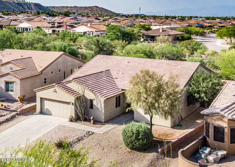 848 W Bosch Dr, Green Valley, AZ 85614
