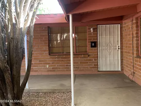 910 N Alvernon Way #D, Tucson, AZ 85711