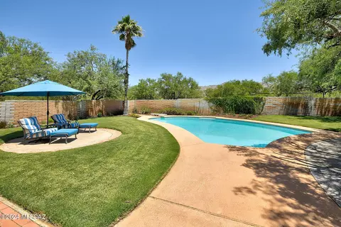 11301 E Hash Knife Cir, Tucson, AZ 85749