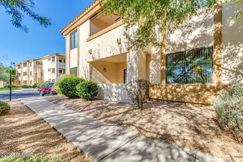 2550 E River Rd #21104, Tucson, AZ 85718