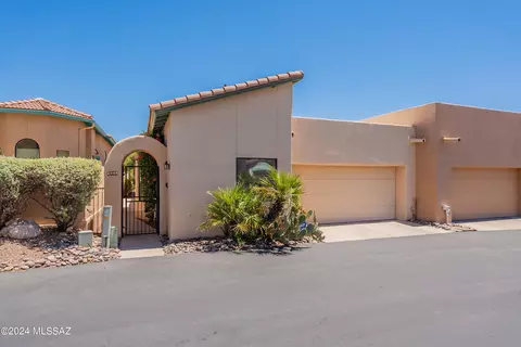 6048 N Tocito Pl, Tucson, AZ 85718