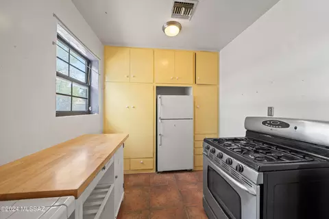 Kitchen - 3217 E 26th St, Tucson, AZ 85713 photo 2 of 3