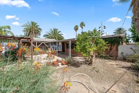 Exterior - 3217 E 26th St, Tucson, AZ 85713 photo 4 of 8