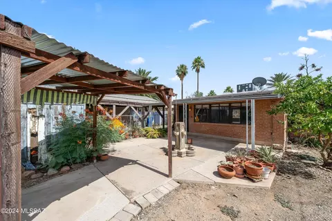 Exterior - 3217 E 26th St, Tucson, AZ 85713 photo 5 of 8