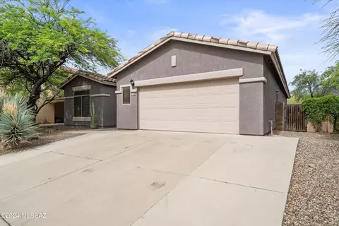 3607 N Banner Mine Dr, Tucson, AZ 85745