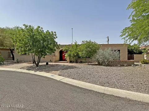 6860 Edgemont Pl, Tucson, AZ 85710 photo 3