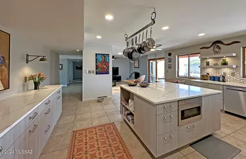 6860 Edgemont Pl, Tucson, AZ 85710 photo 5
