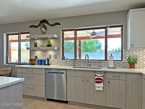 6860 Edgemont Pl, Tucson, AZ 85710 photo 12