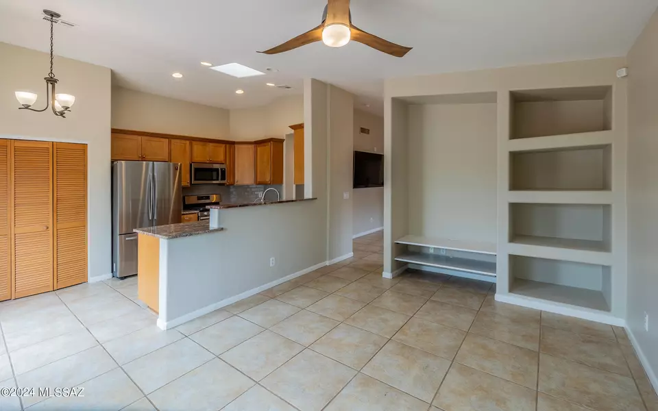Living - 3823 N Nash Creek Ct, Tucson, AZ 85745 photo 4 of 4
