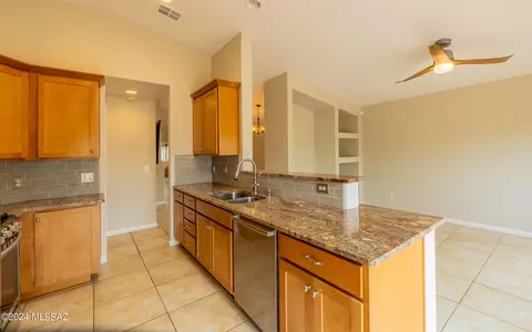 Kitchen - 3823 N Nash Creek Ct, Tucson, AZ 85745 photo 1 of 4