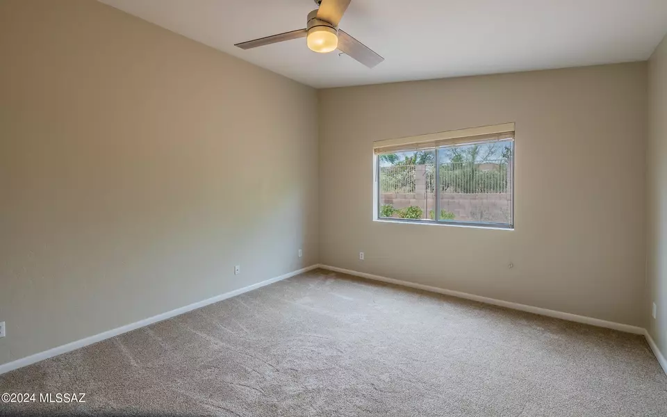 Bedroom - 3823 N Nash Creek Ct, Tucson, AZ 85745 photo 3 of 4