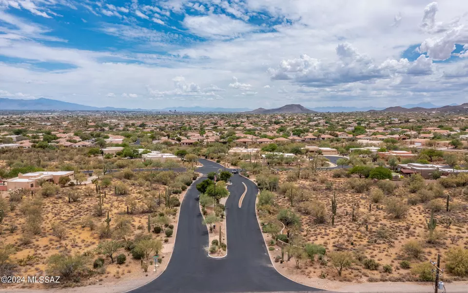 View/Area - 3823 N Nash Creek Ct, Tucson, AZ 85745 photo 3 of 3
