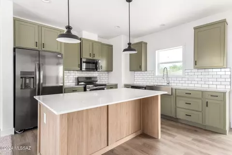 7779 S Pistol Ridge Rd, Tucson, AZ 85756