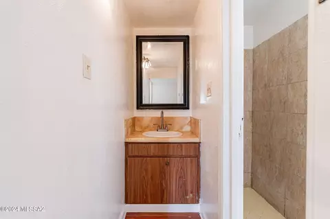 608 E Roger Rd, Tucson, AZ 85705 photo 10