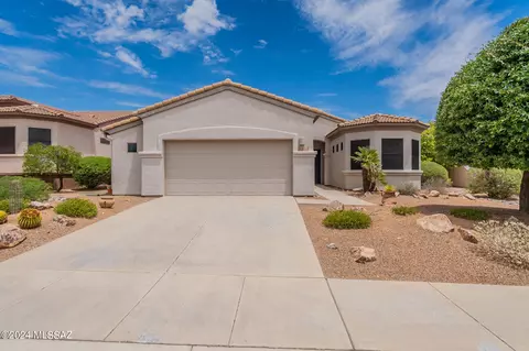 1020 W Arbor Ridge Dr, Green Valley, AZ 85614