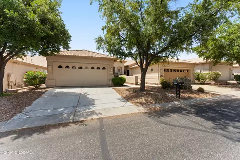 39074 S Casual Dr, Saddlebrooke, AZ 85739