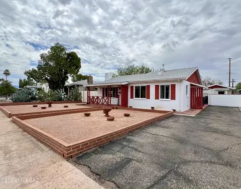 4550 E 8th St, Tucson, AZ 85711