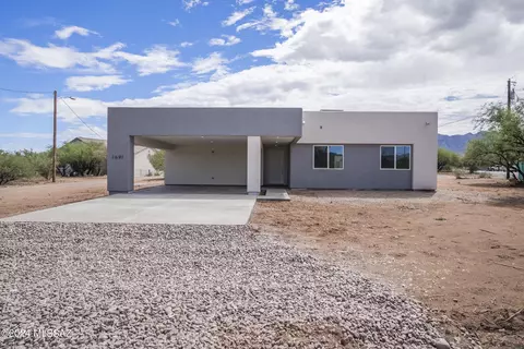 1691 Ruido Ct, Rio Rico, AZ 85648