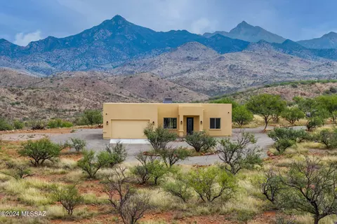 22 Vigas Ln, Rio Rico, AZ 85648