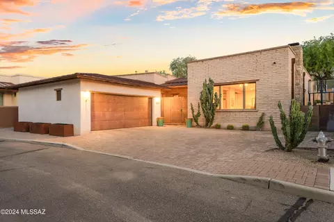3032 E Placita Aldea Linda, Tucson, AZ 85716