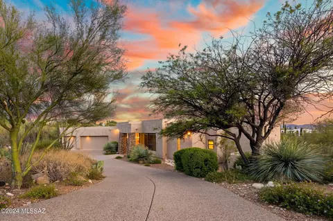 1588 E Desert Garden Dr, Tucson, AZ 85718