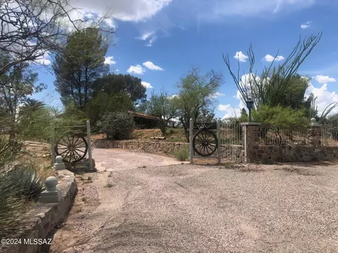 1401 E Beatus Dr, Nogales, AZ 85621
