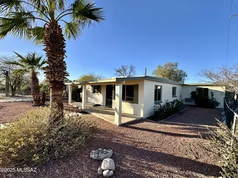 4655 E 16th St, Tucson, AZ 85711