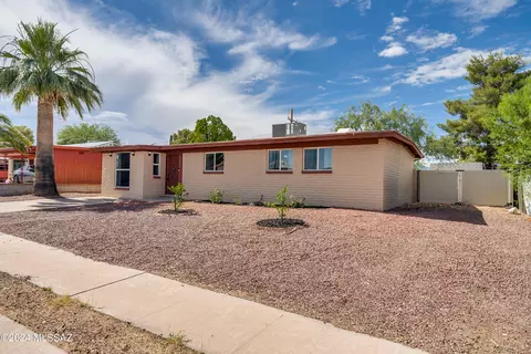 8057 E Nicaragua Dr, Tucson, AZ 85730