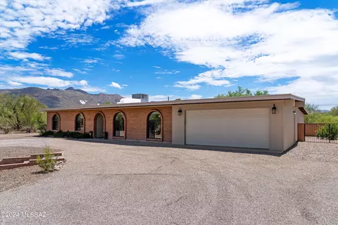 4430 N Summer Pl, Tucson, AZ 85749