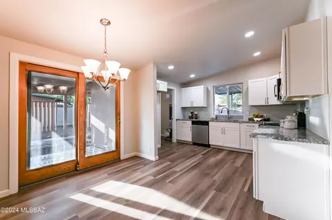 7450 E 19th St, Tucson, AZ 85710